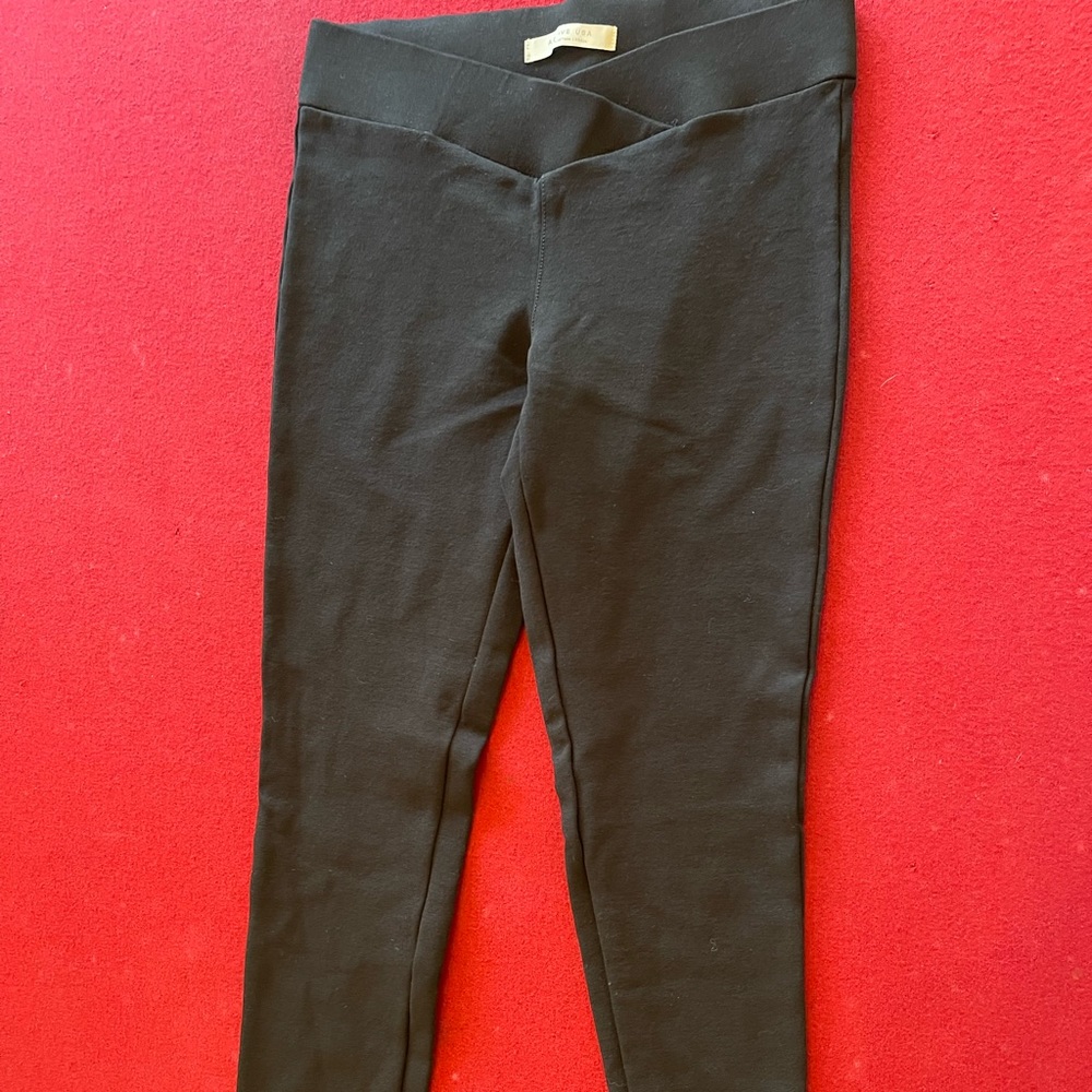 Black leggings